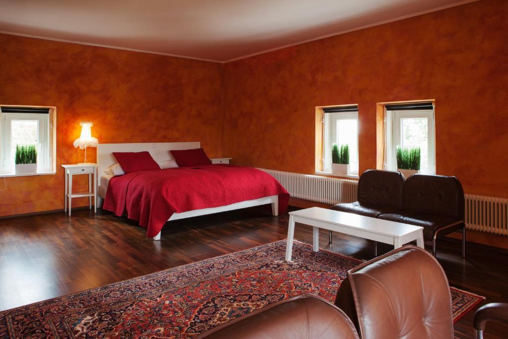 Georgi Schloss - Boutique Hotel Ehrenhausen Room photo